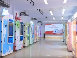 How Much Does an Ice Cream Vending Machine Cost? (2025 Pricing)​​